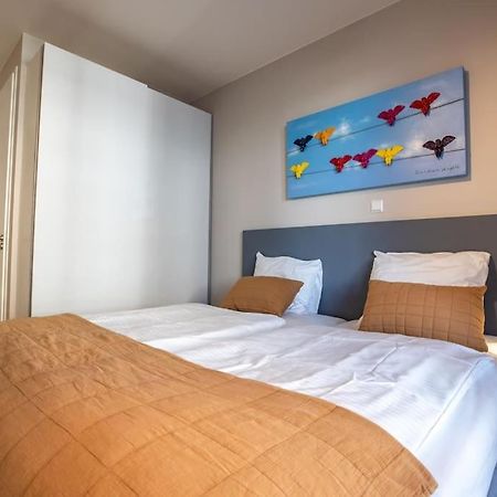 Home Away, Light And Bright Cadzand Exteriör bild